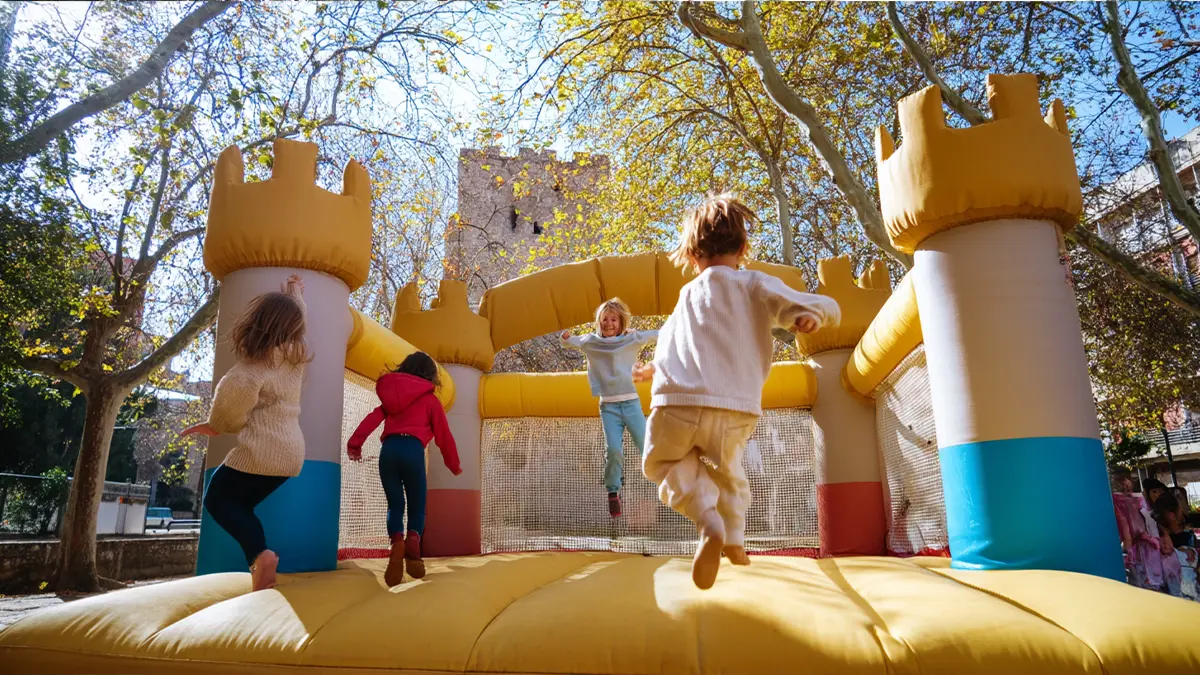 Actividades y juegos para niños en comuniones y bautizos