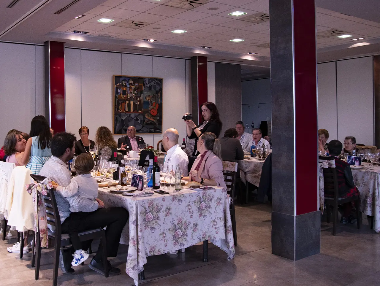 Banquete en salón interior Bodas de Oro